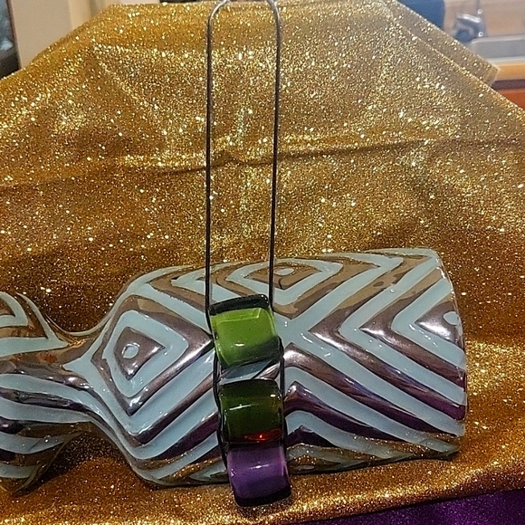 Jewelry - Picture 6 of 8